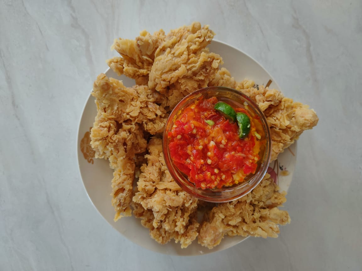 AYAM GEPREK DE ALIA